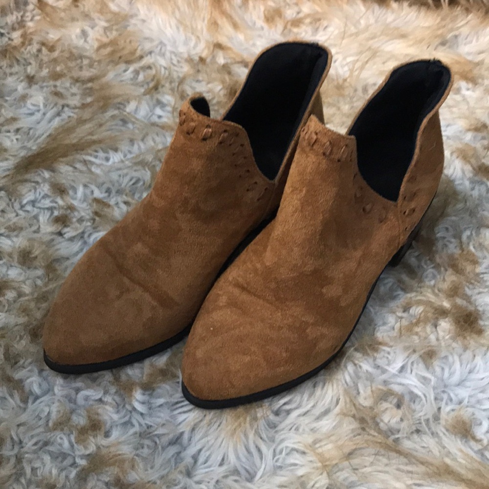 Brown ankle bootie
